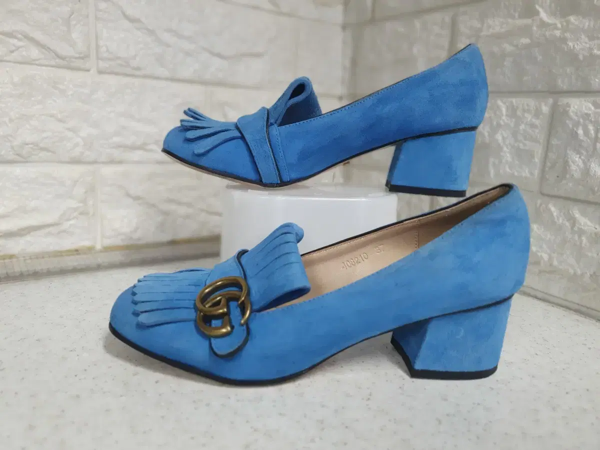 Gucci (Authentic) Cucci Marmont Fringe Marmont Suede Heel Shoes, Size 37, Blue