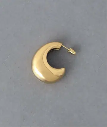 유나이티드 애로우즈 UA CRESCENT MOON 골드 귀걸이