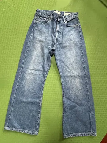 라이트 블루 와이드 레그 데님
