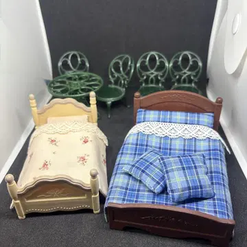 실바니안 패밀리 가구 세트 침대와 의자