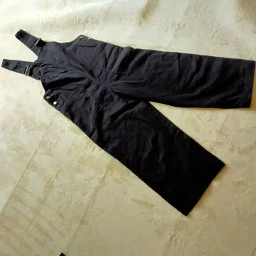 오버롤 블랙 세련된