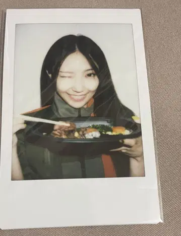 ExWHYZ maho 현지 폴라로이드