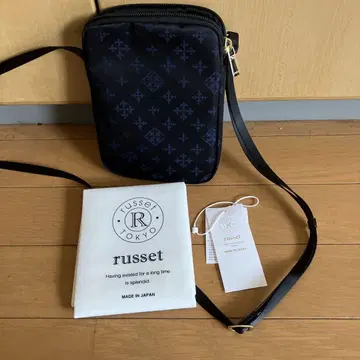 russet 러셋 스마트폰 숄더백 모노그램 미사용 새상품