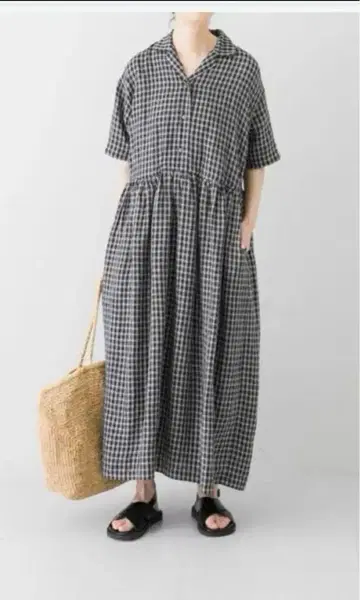 카구레 오픈 카라 개더 원피스 체크