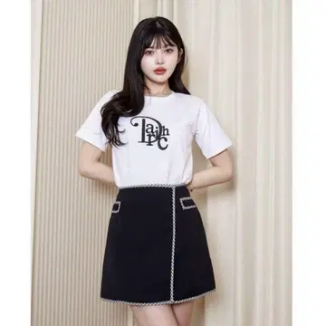 Darich 다리치 모노그램 티셔츠 WHT