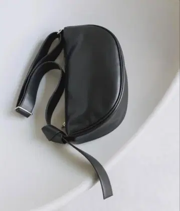 ADAM ET ROPE 무스비 숄더백