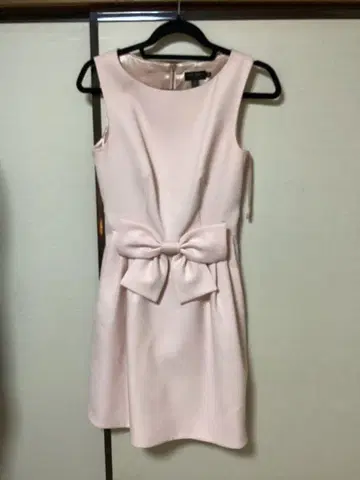 TED BAKER 핑크 리본 포함 원피스