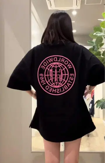 GAP 월드 로고 티셔츠