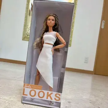 Barbie Looks 화이트 드레스 인형 시그니처 LookS 바비