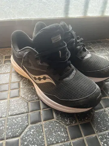 써코니 SAUCONY LANCER 3 랜서 3 블랙 러닝화