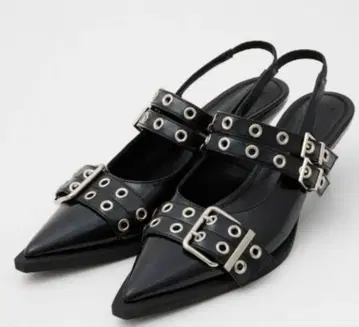 SLY 슬라이 POINTED TOE BELTED SANDAL 샌들