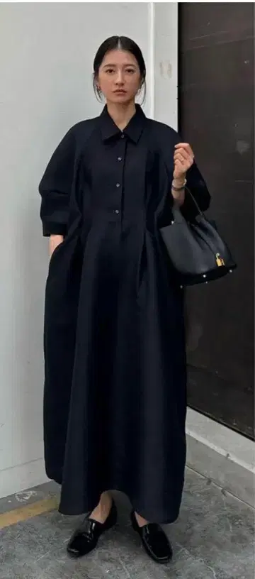 클레인 폼 슬리브 원피스