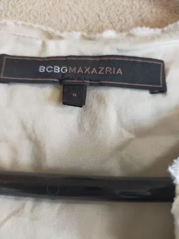 BCBGMAXAZRIA 아이보리 슬리브리스 원피스 4