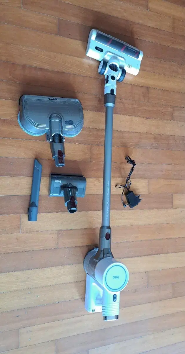Cordless Vacuum Cleaner Set