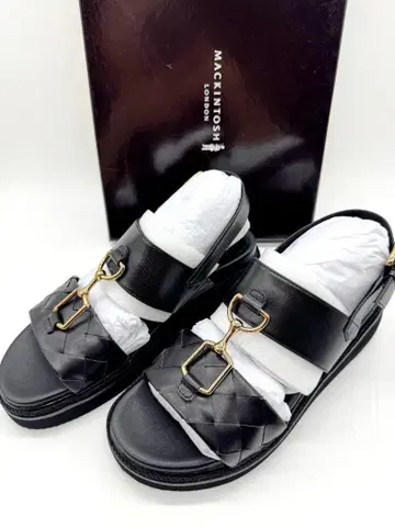 새상품 매킨토시 스트랩 샌들 블랙 22.5cm