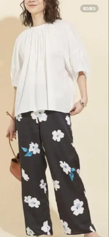 코튼 보일 개더 볼륨 6부 소매 블라우스