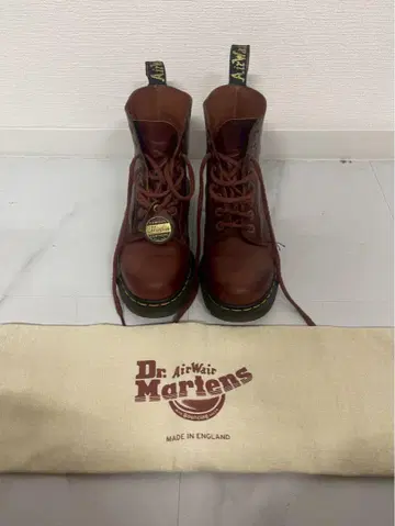 Dr. Martens 1F66 잉글랜드제 8홀 부츠 UK6
