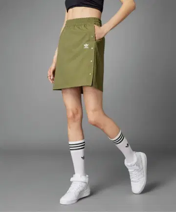 스냅 버튼 스커트 아디다스 오리지널 올리브 아디다스 오리지널