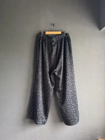 journal standard luxe 레오파드 새틴 이지 팬츠