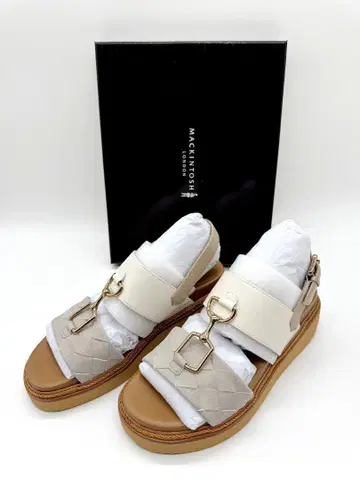 새상품 매킨토시 스트랩 샌들 베이지 23cm