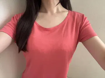 엠포리오 아르마니 핑크 티셔츠 M 사이즈