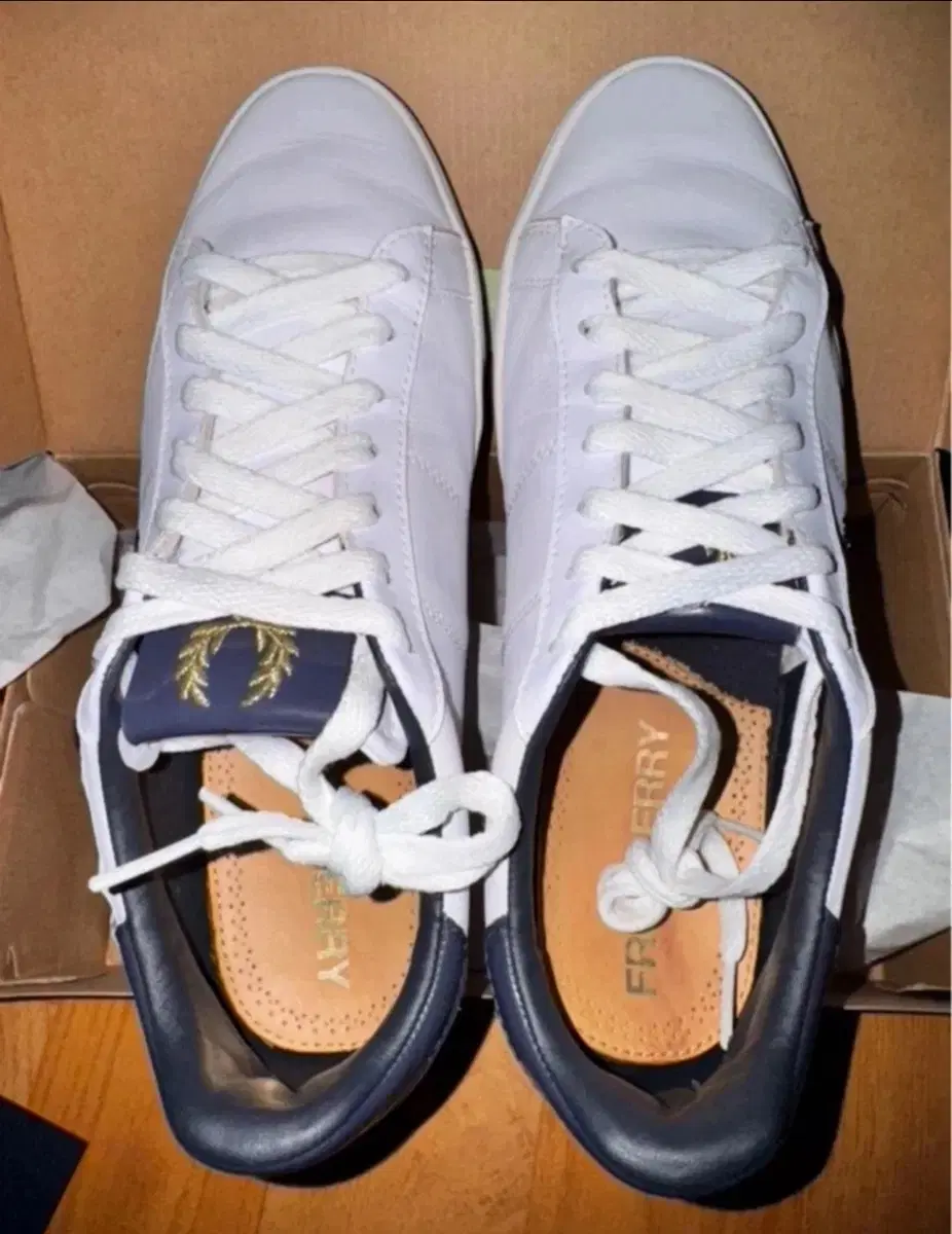 (Used) Fred Perry Men's Shoes, Size 260 [UK 7, USA 8]