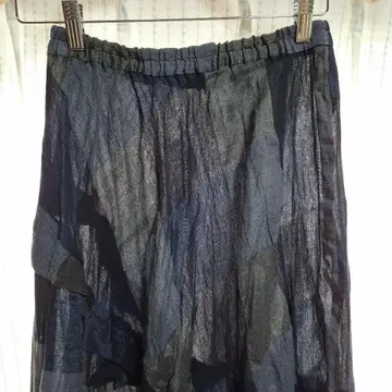 플레어 스커트 다크 톤 그라데이션