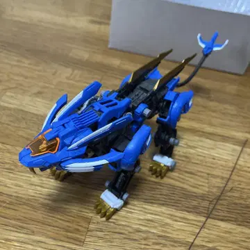 T-SPARK 리얼라이즈 모델 조이드 RMZ-001 블레이드 라이거