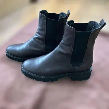 마가렛 하웰 다크 브라운 가죽 사이드 고어 부츠 23cm