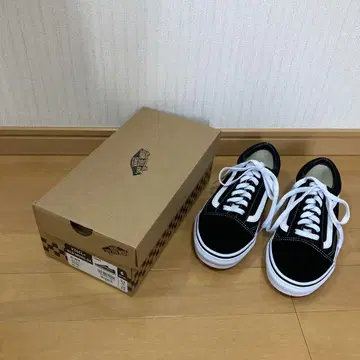 새상품급 반스 스니커즈