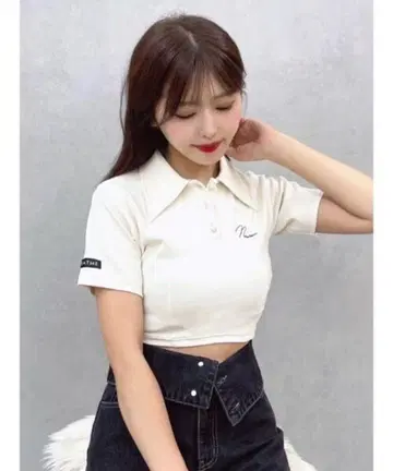 아이보리 크롭 폴로 셔츠 F 사이즈