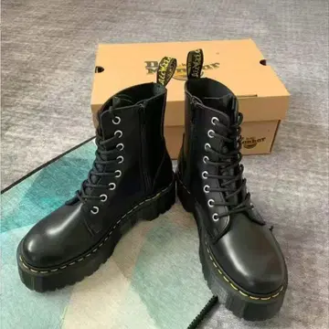 Dr.Martens 닥터마틴 JADON 8홀 부츠 24cm