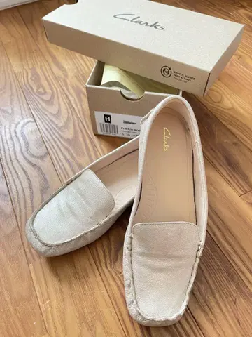 클락스 펌프스 24cm 샴페인 가죽