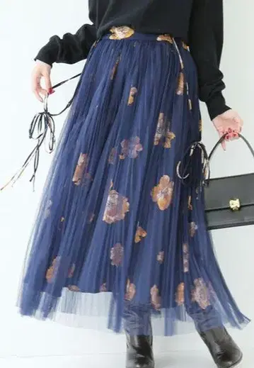 꽃무늬 레이스 롱 스커트 오샤레 워커 누아르