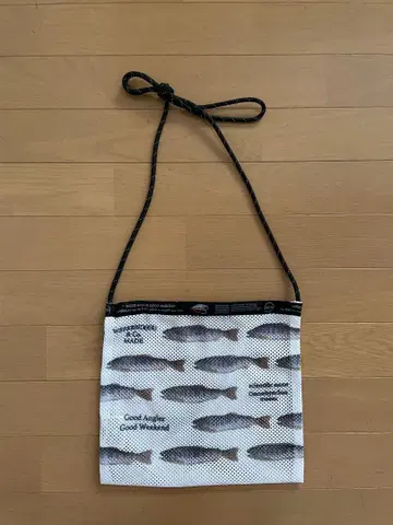 물고기 프린트 메쉬 사코슈 미사용