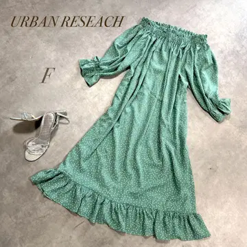 URBAN RESEARCH 도트 무늬 오프숄더 롱 플레어 원피스