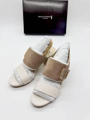 새상품 매킨토시 런던 비쥬 모티브 샌들 23.5cm