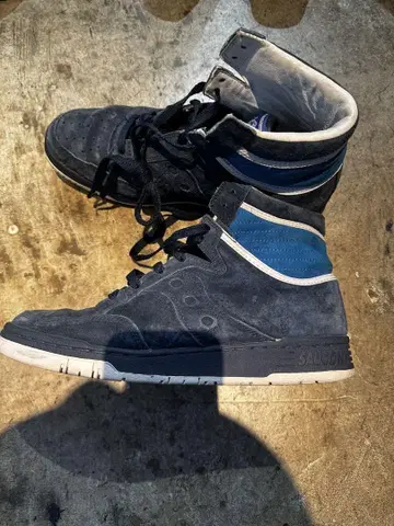 콜라보 스니커즈 Saucony 네이비/블루 하이컷 스니커즈