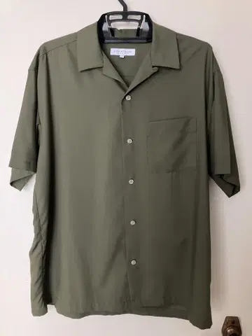 UNITED ARROWS 올리브색 오픈 카라 반팔 셔츠 포켓 부착