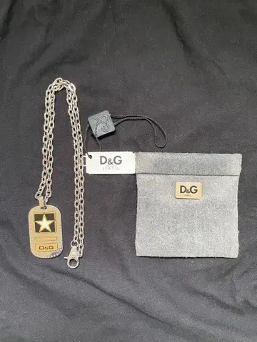D&G 도그 태그 스타일 목걸이