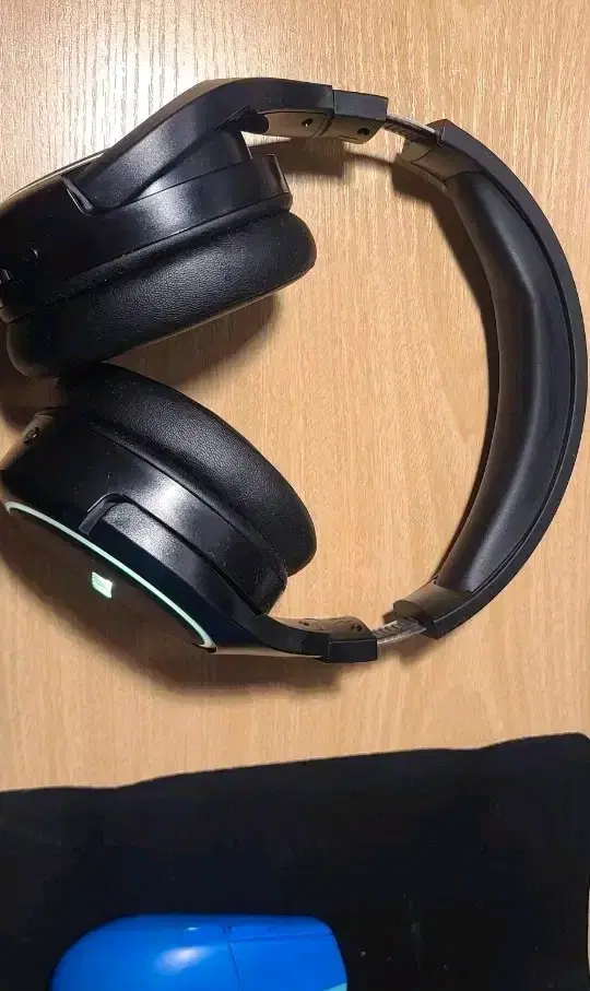 Xenics Wireless 7.1 Channel Gaming Headset