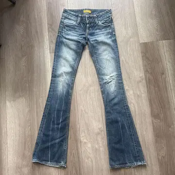 MOUSSY 부츠 컷 데님