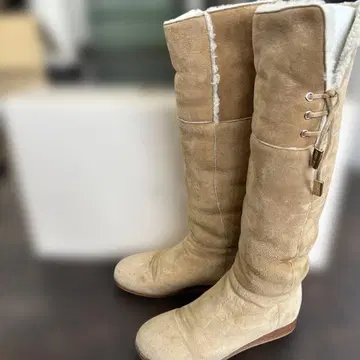 G551 JIMMY CHOO 무스탕 롱 부츠 37