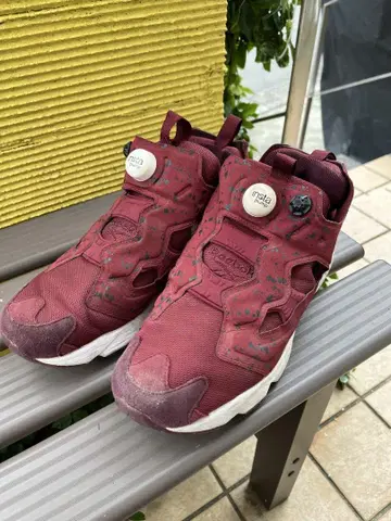 리복 Instapump Fury 크림슨