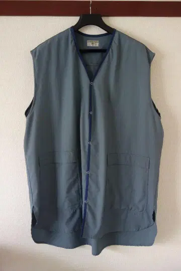 HOMELESS TAILOR 홈리스 재단사 BARBER VEST