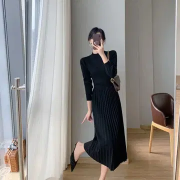 블랙 긴팔 플리츠 원피스