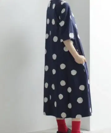 bulle de savon 뷔르데사봉 도트 프린트 원피스 올 패턴