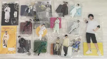 MeseMoa. 화이트 의류 아크릴 스탠드