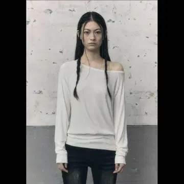 보헤미안 서울 루즈 보트넥 롱슬리브
