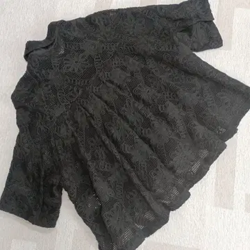 새상품급 그레이스 콘티넨탈 레이스 블랙 플레어 실루엣 셔츠 36